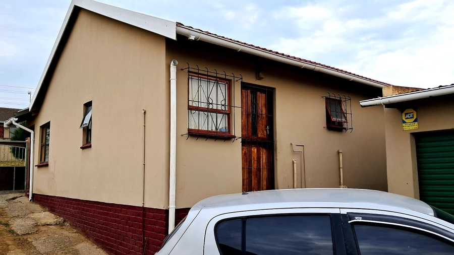 3 Bedroom Property for Sale in Amalinda Eastern Cape